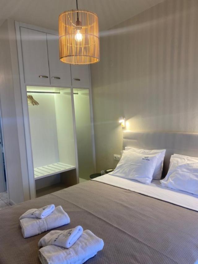 Pella Hotel - New 新马尔马拉斯 外观 照片